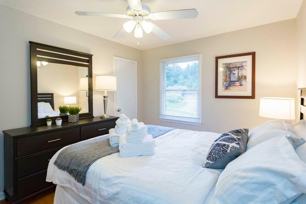 Luxury Home W/Gameroom Kingsizebed Near Six Flags Austell Exterior foto
